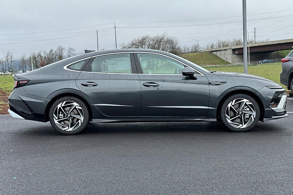 new 2024 Hyundai Sonata car, priced at $27,200