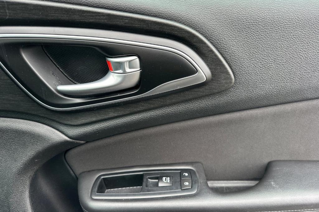 used 2015 Chrysler 200 car, priced at $7,995