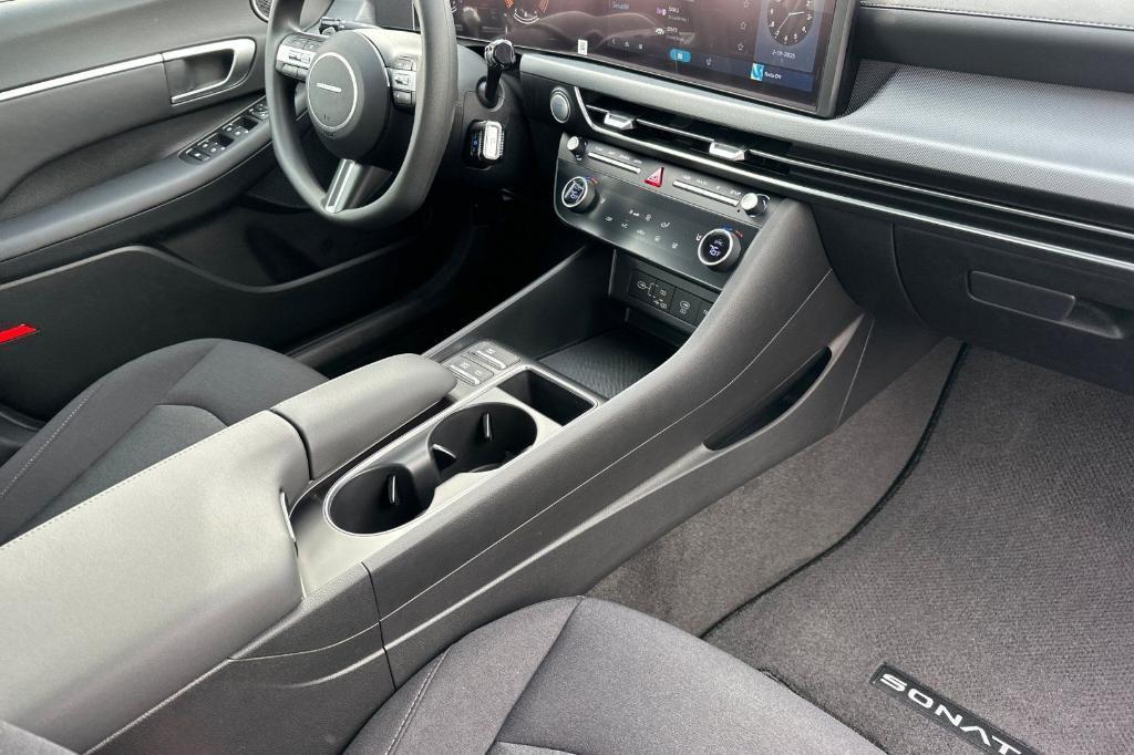 new 2025 Hyundai Sonata car, priced at $29,905