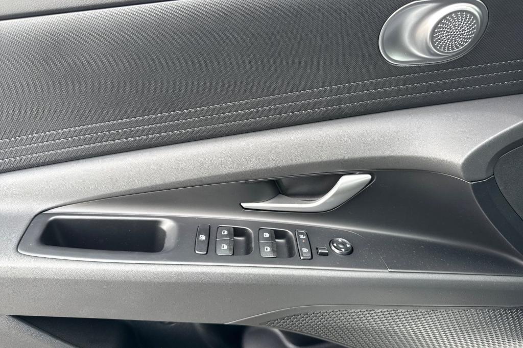 new 2025 Hyundai ELANTRA HEV car, priced at $24,813