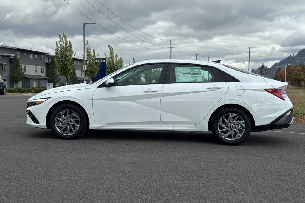 new 2025 Hyundai ELANTRA HEV car, priced at $24,813