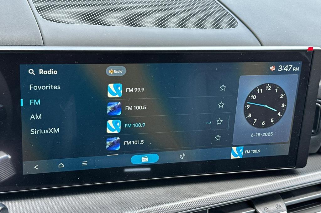 new 2025 Hyundai SANTA FE HEV car, priced at $35,814