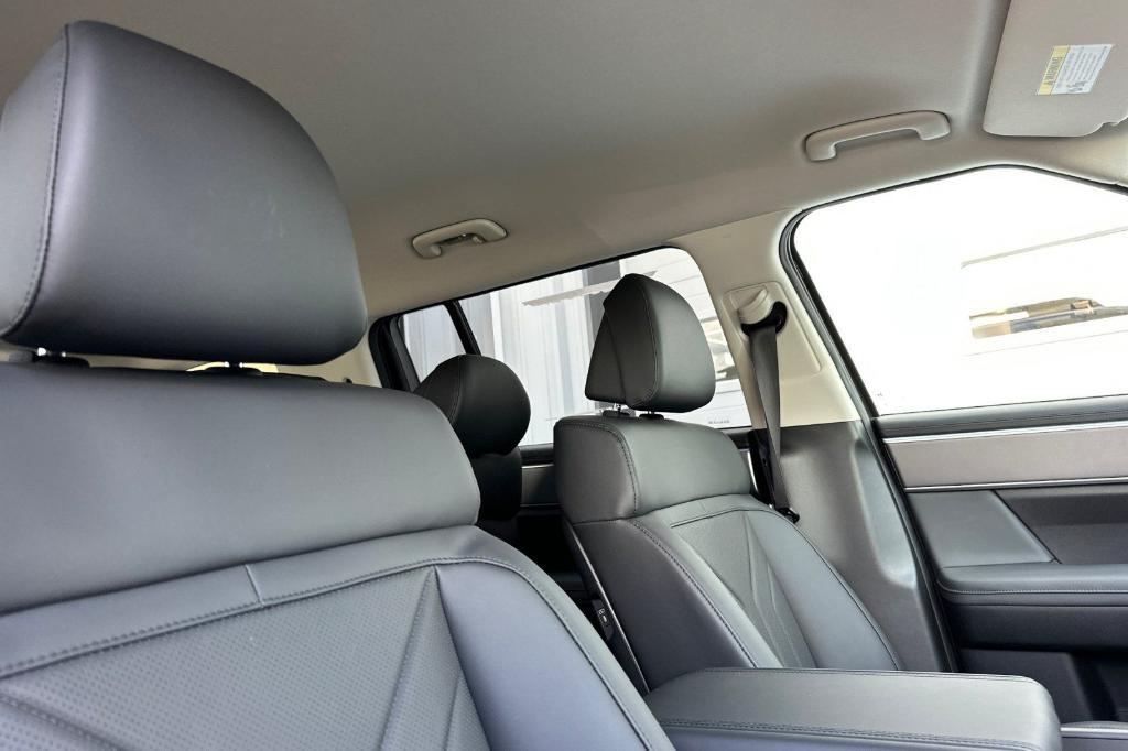 new 2025 Hyundai SANTA FE HEV car, priced at $35,814
