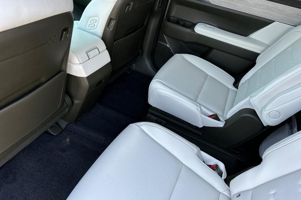 new 2025 Hyundai SANTA FE HEV car, priced at $46,864