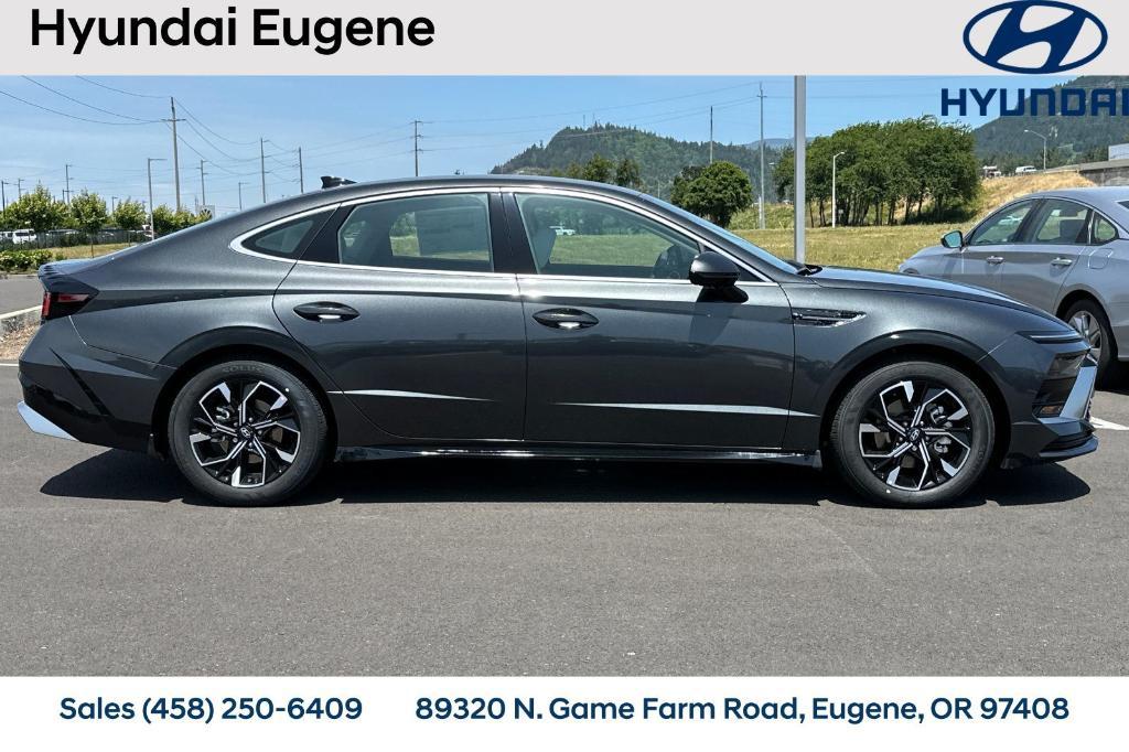 new 2025 Hyundai Sonata car, priced at $27,095