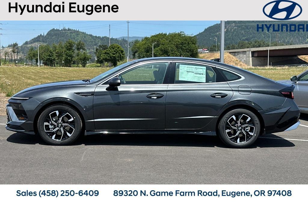 new 2025 Hyundai Sonata car, priced at $27,095