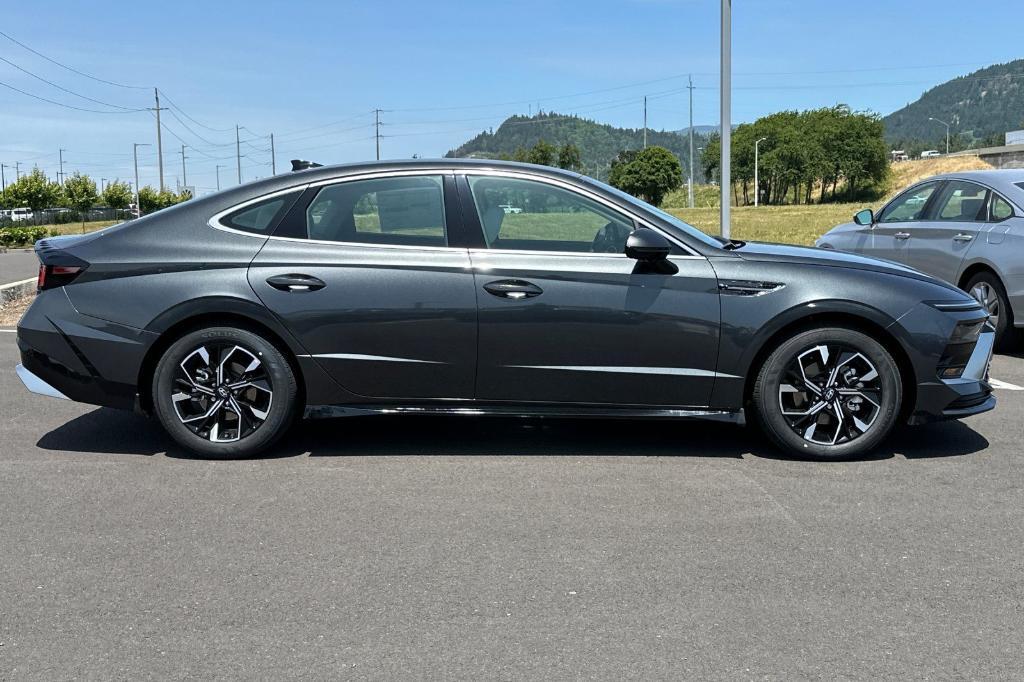 new 2025 Hyundai Sonata car, priced at $28,838