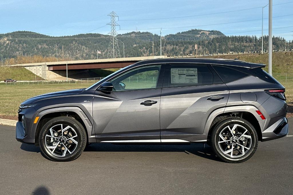 new 2025 Hyundai Tucson Hybrid car