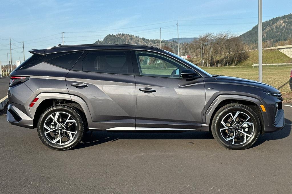 new 2025 Hyundai Tucson Hybrid car