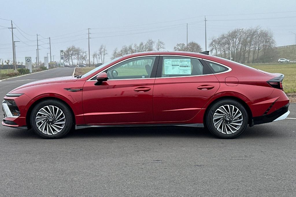 new 2025 Hyundai Sonata Hybrid car, priced at $38,560