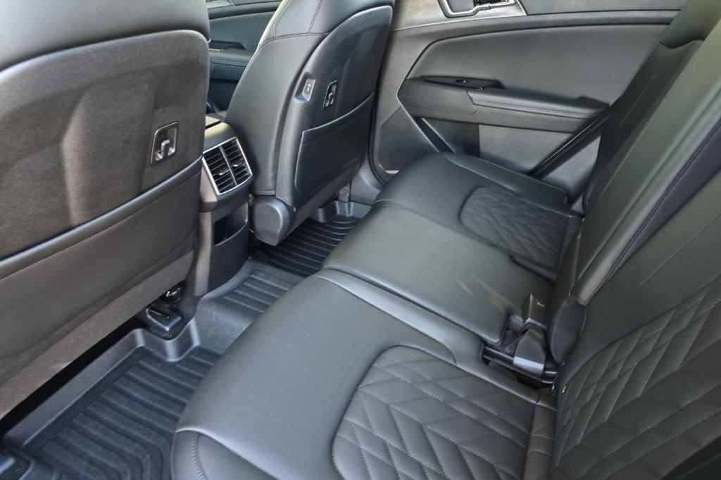 used 2024 Kia Sportage car, priced at $31,488