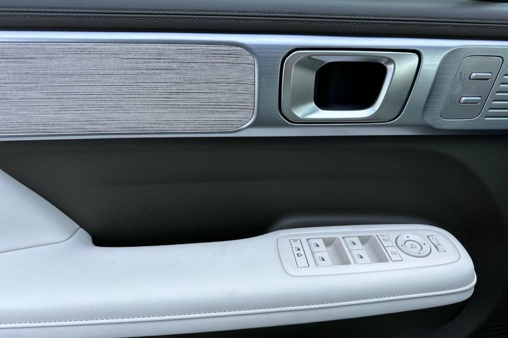 new 2025 Hyundai SANTA FE HEV car, priced at $47,364