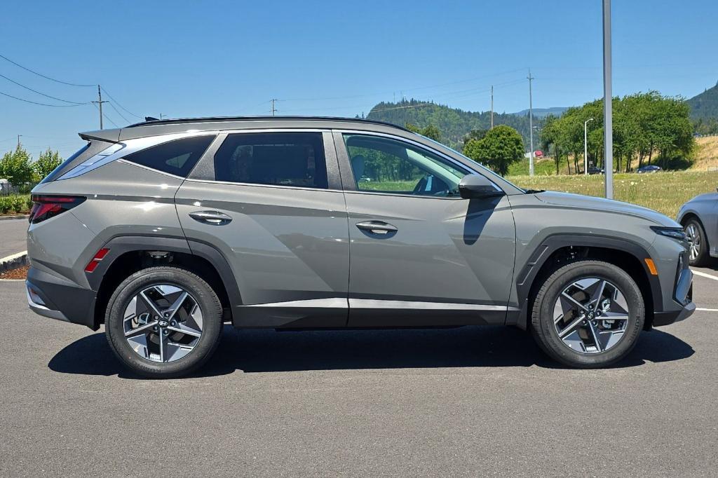 new 2025 Hyundai Tucson car, priced at $31,395