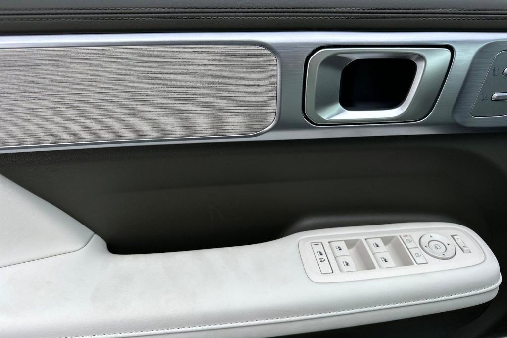 new 2025 Hyundai SANTA FE HEV car, priced at $45,864