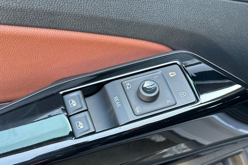 used 2022 Volkswagen ID.4 car, priced at $24,995