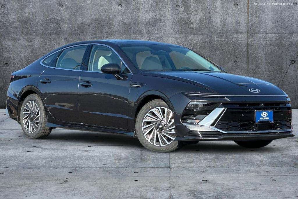 new 2025 Hyundai Sonata Hybrid car, priced at $38,335