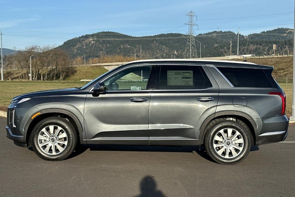 new 2025 Hyundai Palisade car, priced at $42,255