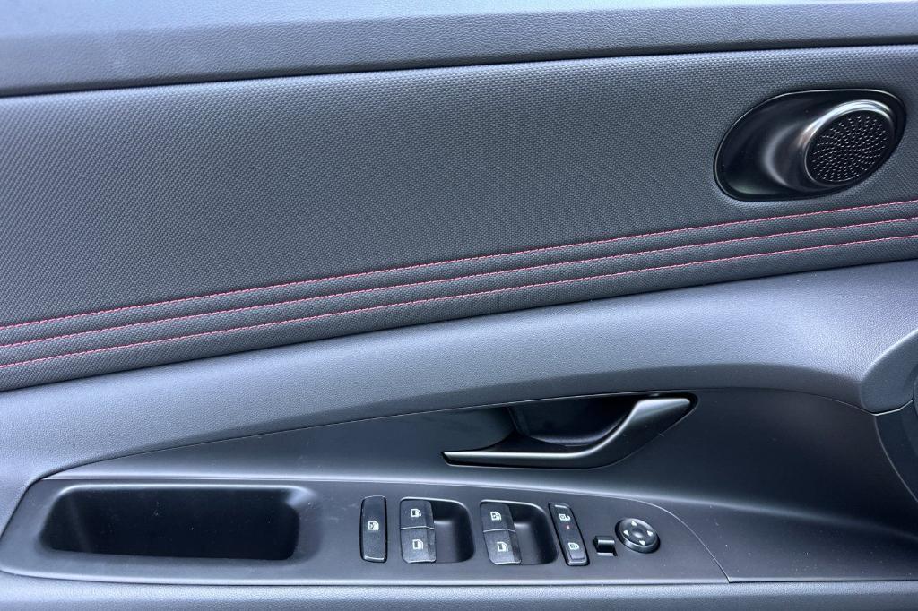 new 2025 Hyundai Elantra car, priced at $28,572