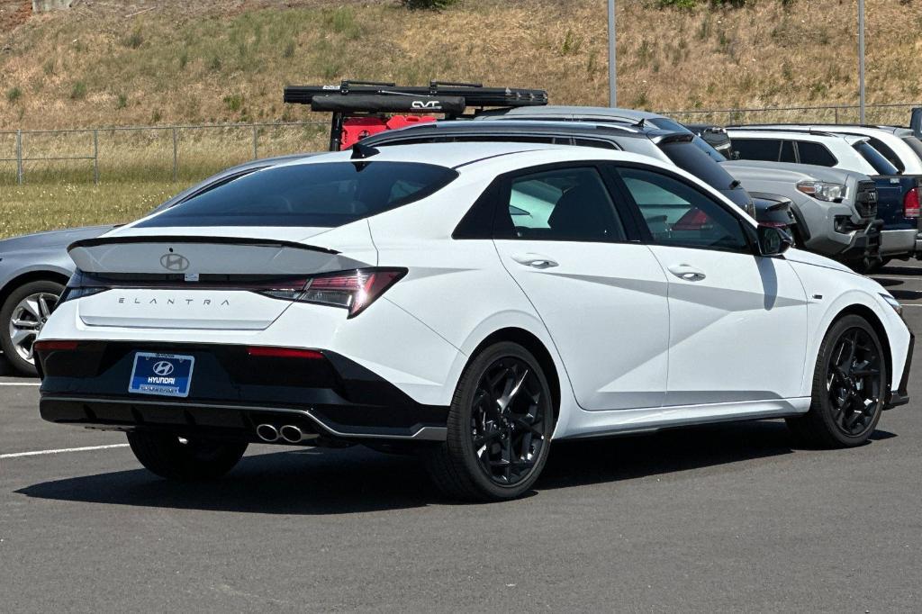 new 2025 Hyundai Elantra car, priced at $28,572