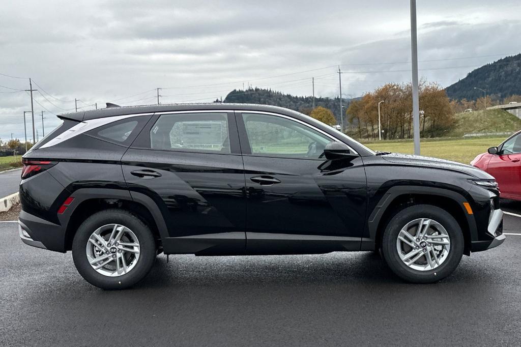 new 2025 Hyundai Tucson car, priced at $30,680