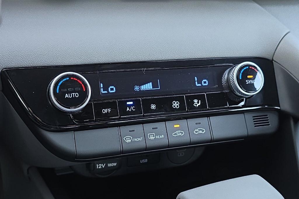 new 2025 Hyundai Elantra car, priced at $23,111