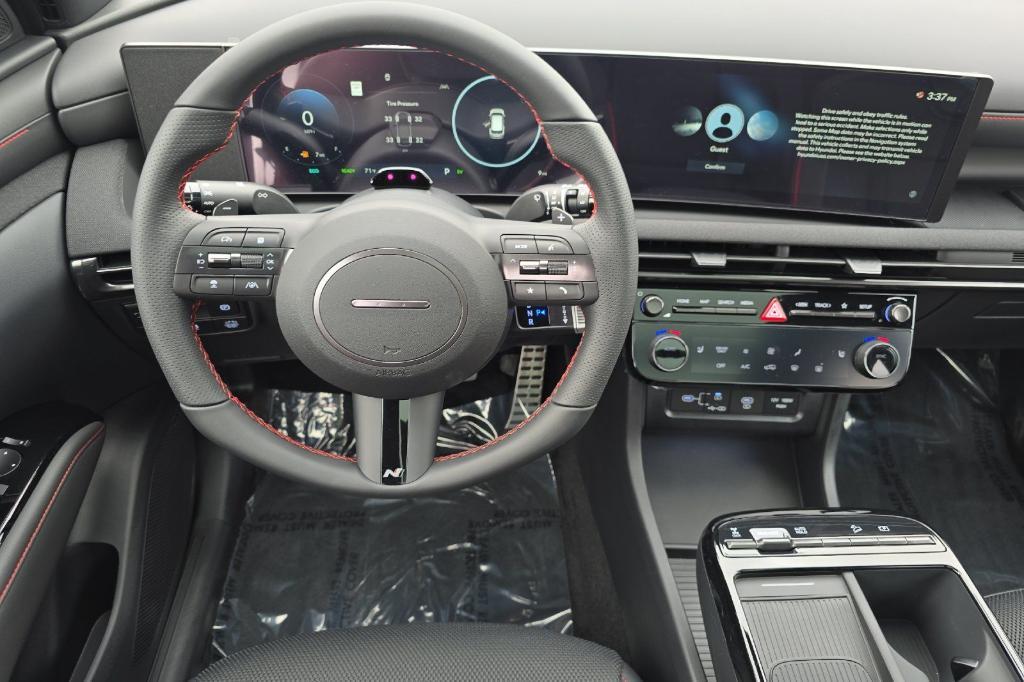 new 2025 Hyundai TUCSON Hybrid car, priced at $34,210