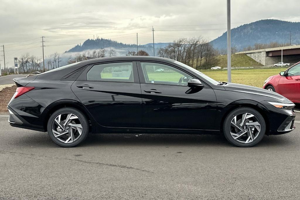 new 2025 Hyundai Elantra HEV car, priced at $28,240