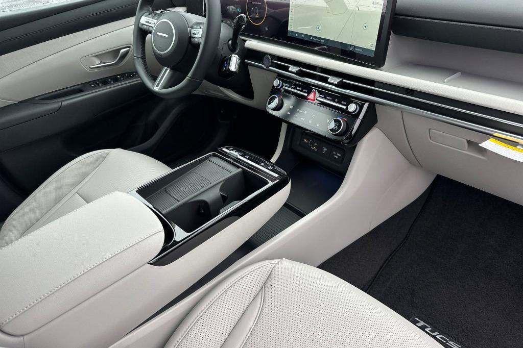 new 2025 Hyundai TUCSON Hybrid car, priced at $37,065