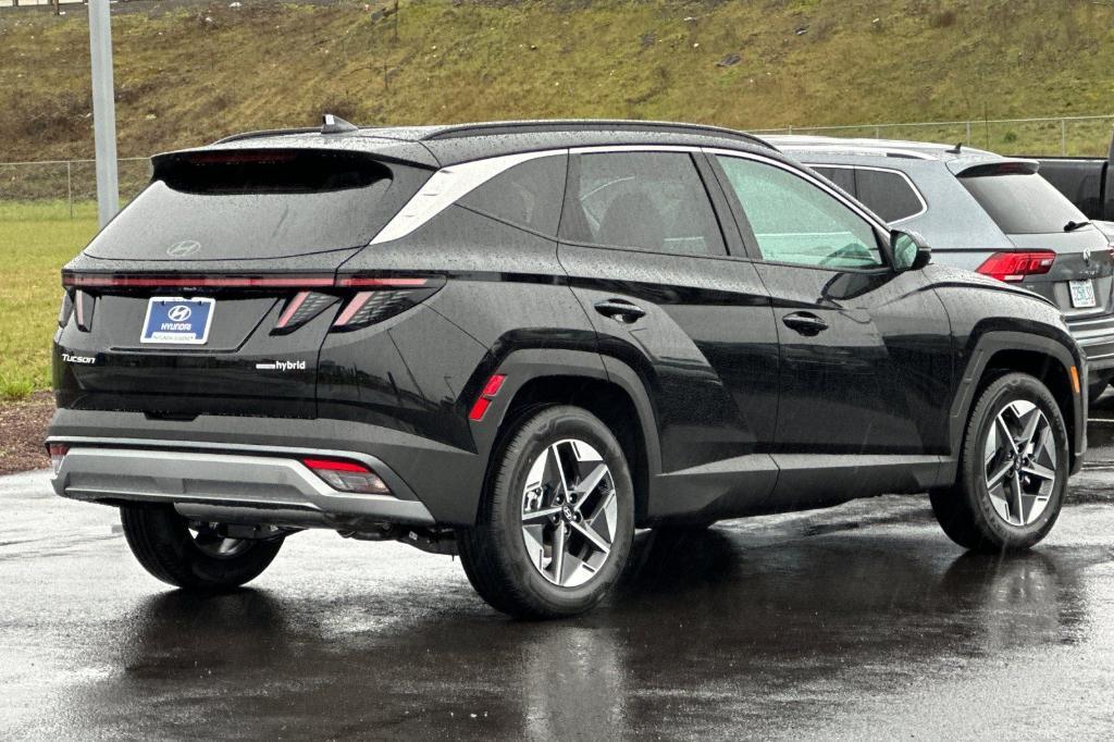 new 2025 Hyundai TUCSON Hybrid car, priced at $37,065