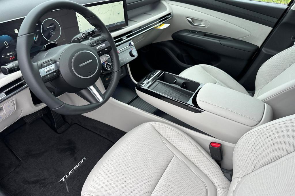 new 2025 Hyundai TUCSON Hybrid car, priced at $37,065