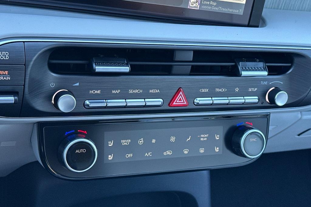 new 2026 Hyundai Palisade Hybrid car