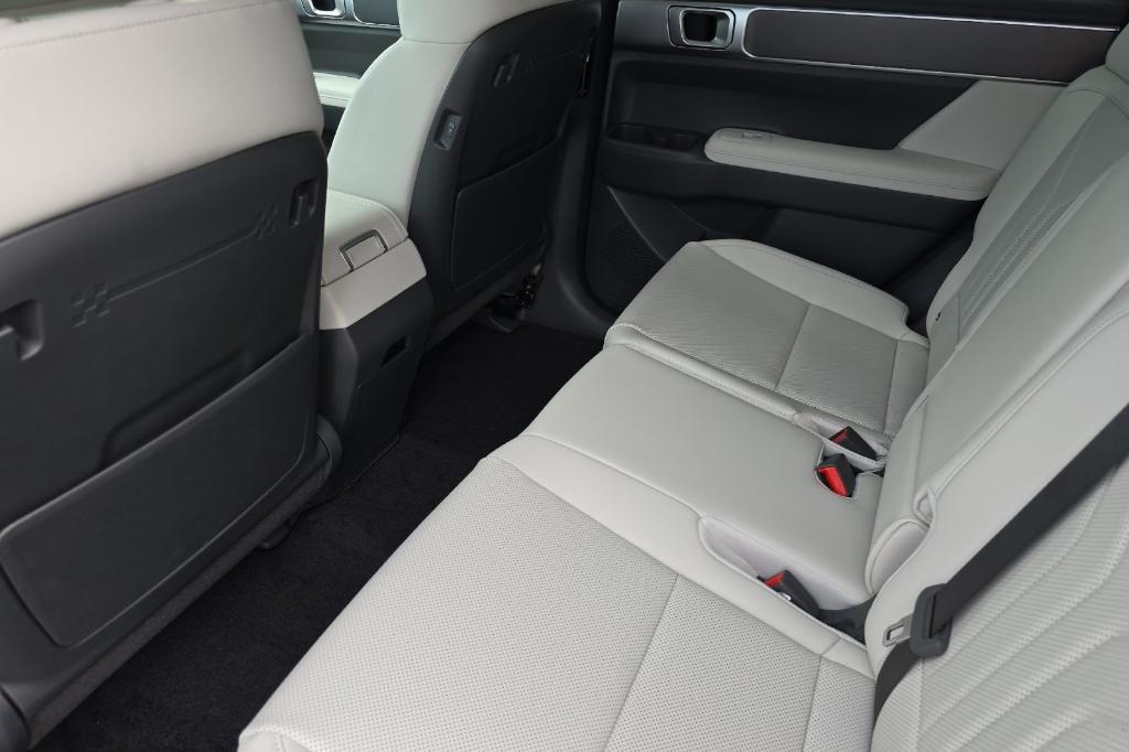 new 2025 Hyundai SANTA FE HEV car, priced at $35,934