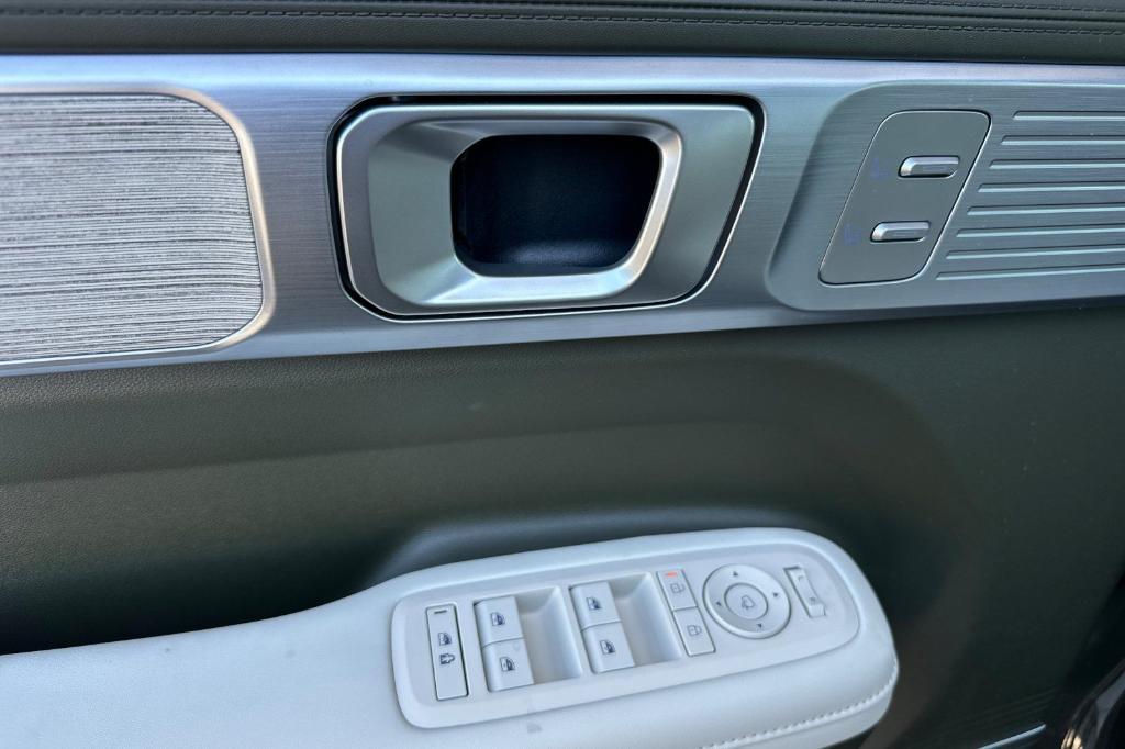 new 2025 Hyundai SANTA FE HEV car, priced at $47,344