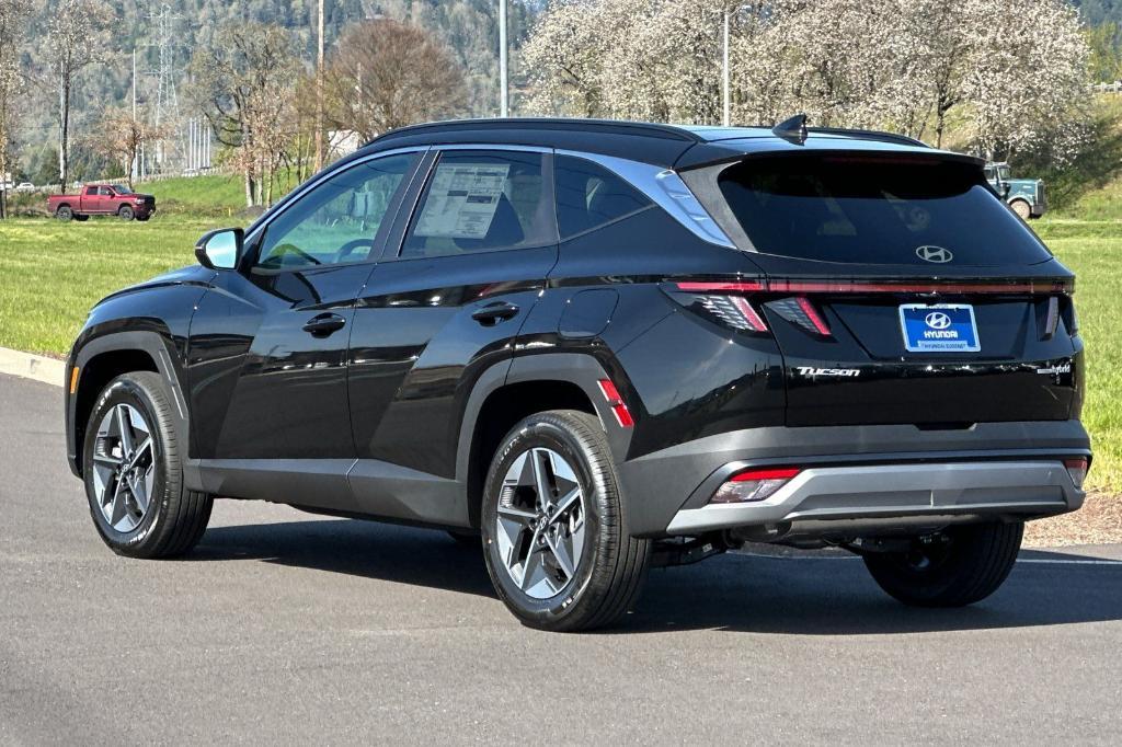 new 2025 Hyundai TUCSON Hybrid car, priced at $37,190