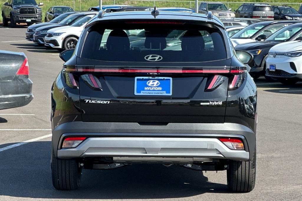 new 2025 Hyundai TUCSON Hybrid car, priced at $37,190