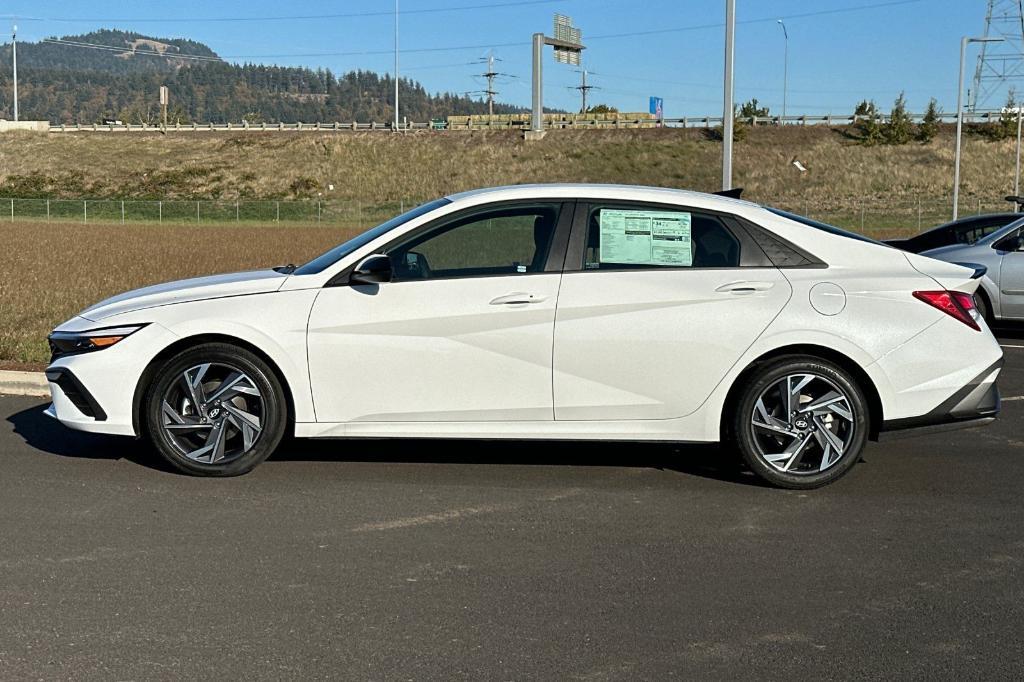 new 2025 Hyundai Elantra car, priced at $24,180