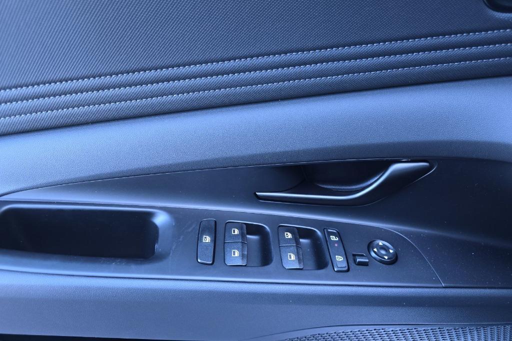 new 2025 Hyundai Elantra car, priced at $23,606