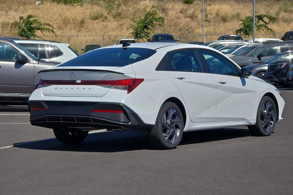 new 2025 Hyundai Elantra car, priced at $23,606