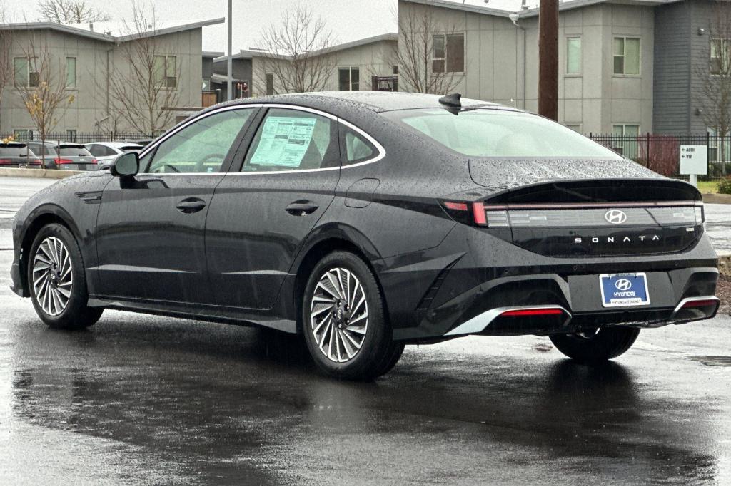 new 2025 Hyundai Sonata Hybrid car, priced at $38,160