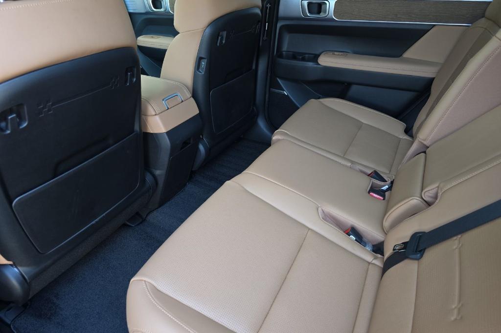 new 2025 Hyundai SANTA FE HEV car, priced at $43,615