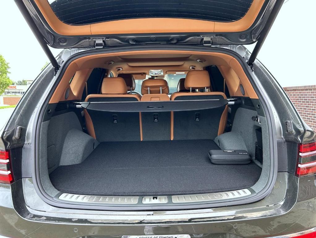 new 2025 Genesis GV80 car, priced at $69,065