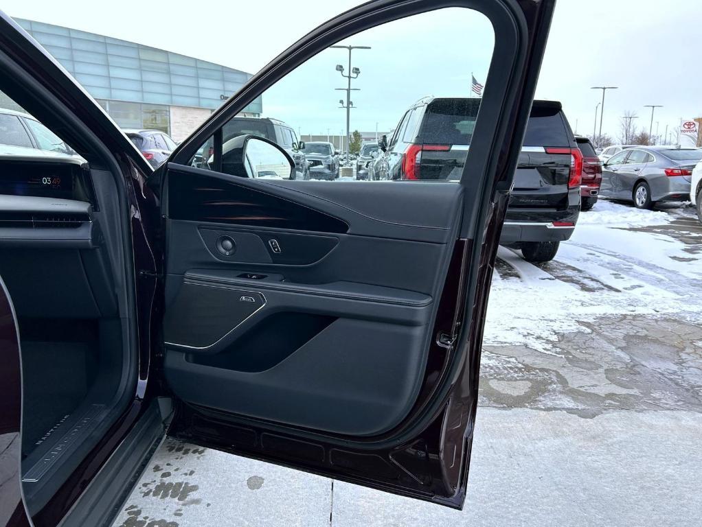 used 2024 Lincoln Nautilus car, priced at $52,999