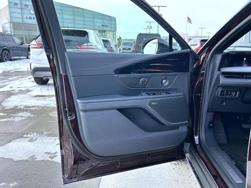 used 2024 Lincoln Nautilus car, priced at $52,999