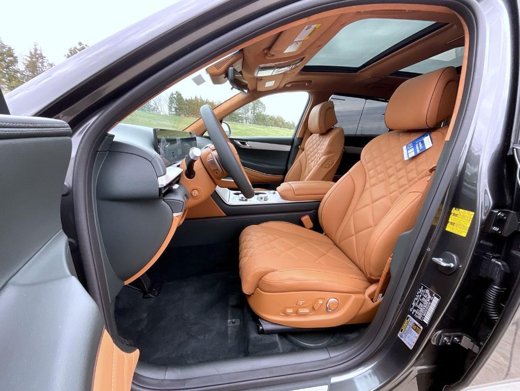 new 2025 Genesis GV80 car, priced at $82,665