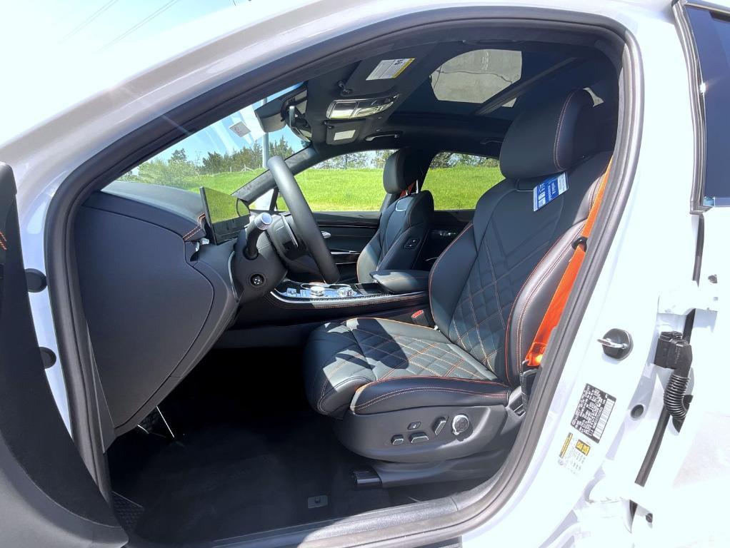 new 2026 Genesis GV70 car