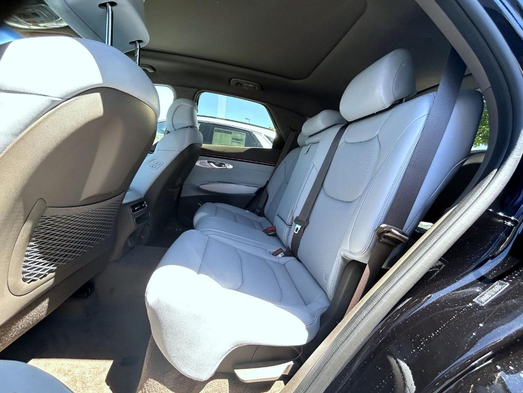 new 2026 Genesis GV70 car
