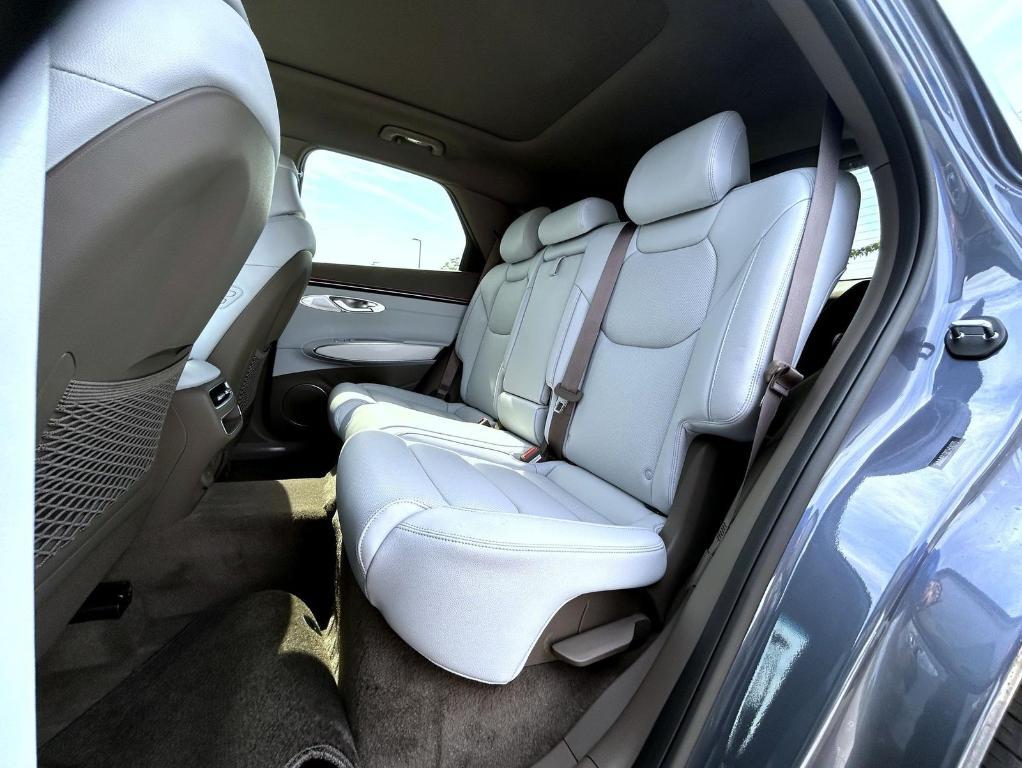 new 2026 Genesis GV70 car