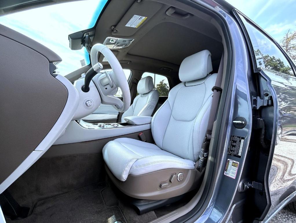 new 2026 Genesis GV70 car