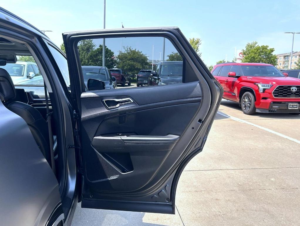 used 2023 Kia Sportage Hybrid car, priced at $28,699