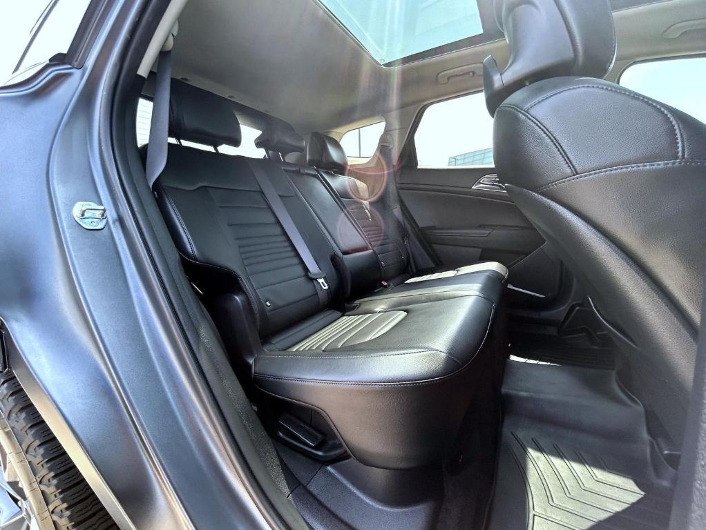 used 2023 Kia Sportage Hybrid car, priced at $28,699